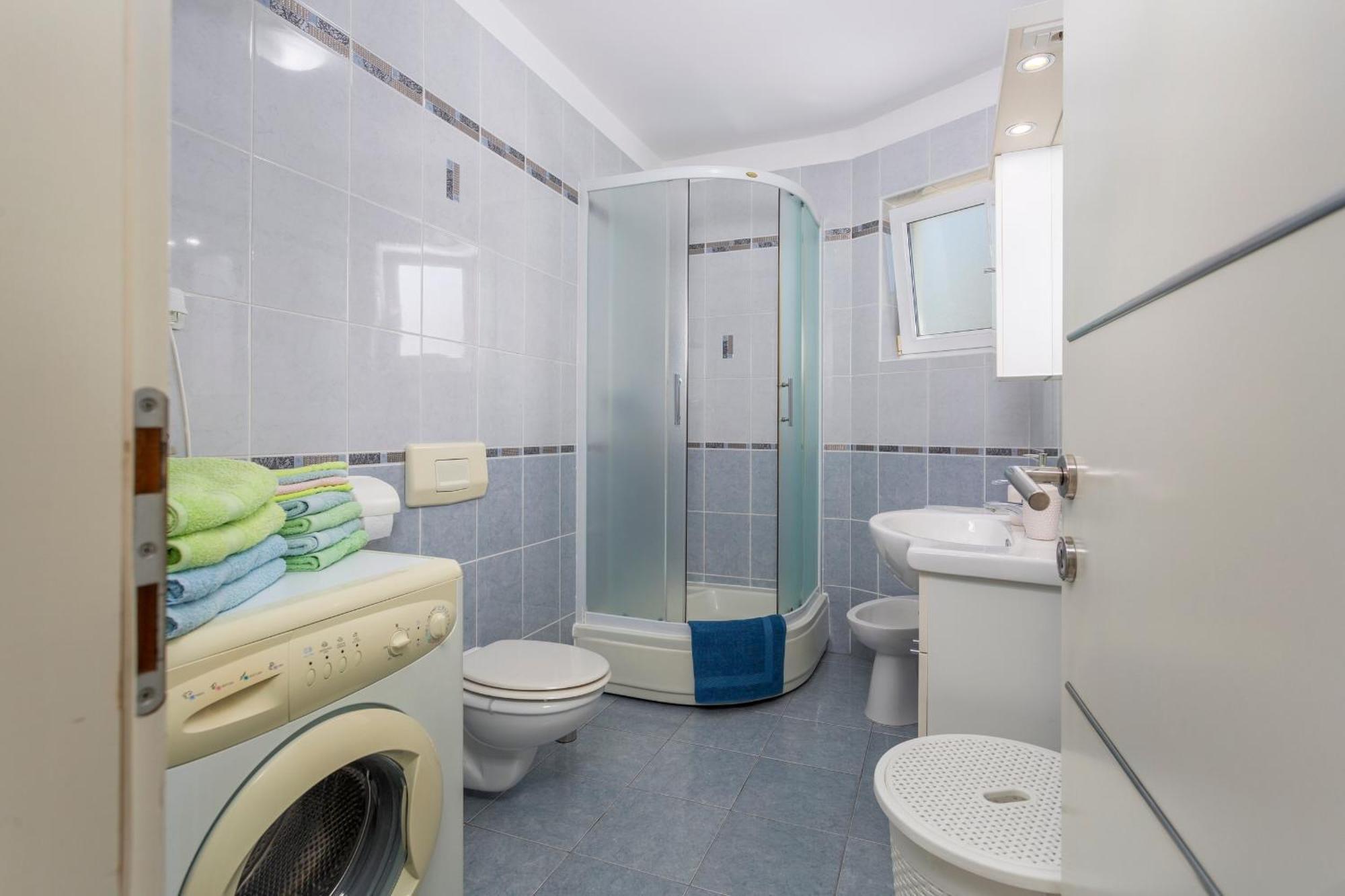 Apartments By The Sea Njivice, Krk - 5296 Екстериор снимка