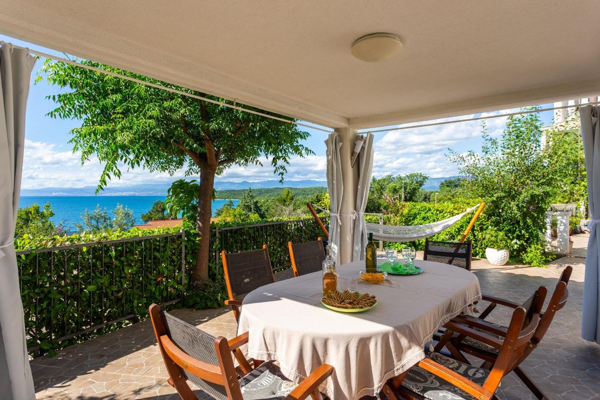 Apartments By The Sea Njivice, Krk - 5296 Екстериор снимка